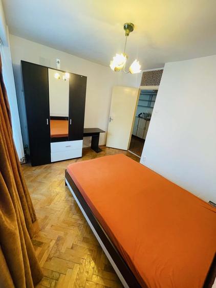 Apartament cu 2 camere decomandat în Lipovei