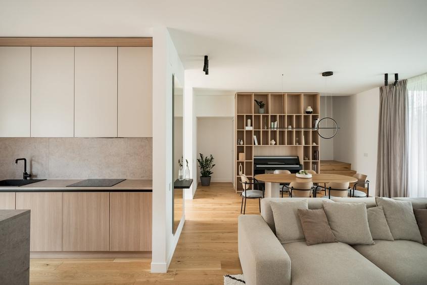 Casă individuală cu 5 camere cu Teren 325 Mp în Tunari
