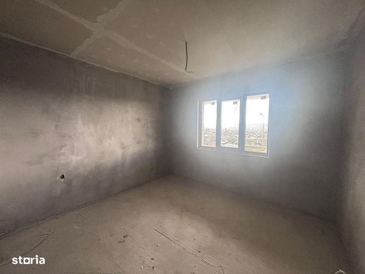 Casă cu 4 camere decomandat cu Teren 500 Mp în Nazna