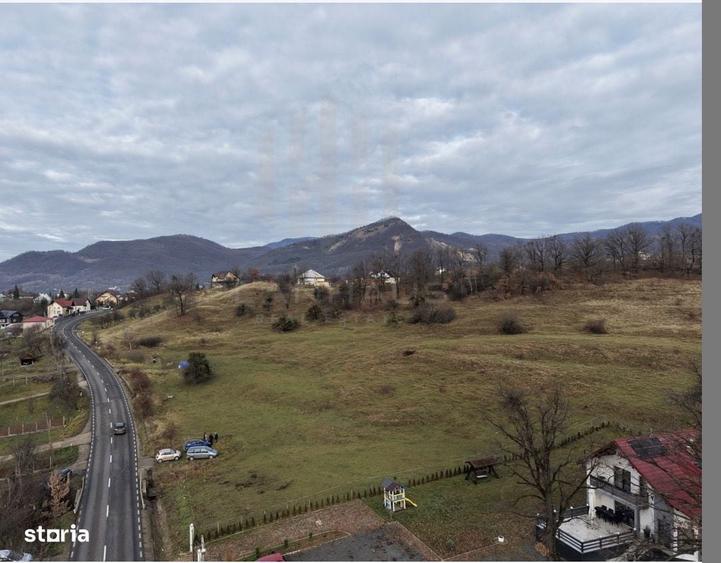 Teren de construit, 3900mp, acces asfaltat; - 6