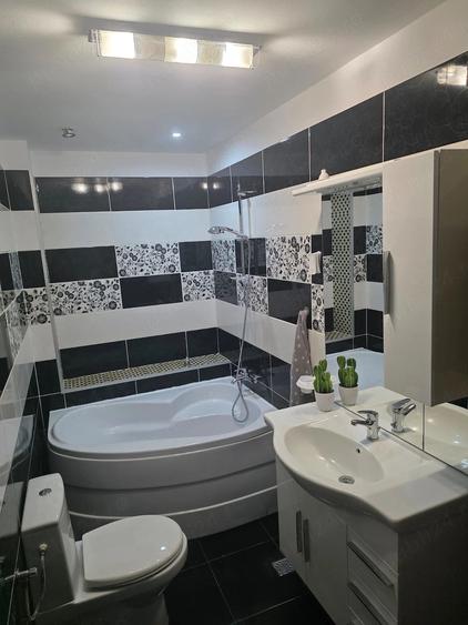 Apartament cu 3 camere decomandat în Giroc