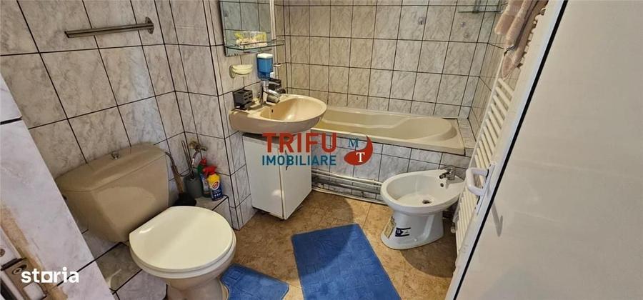 Apartament cu 3 camere decomandat în Tolstoi