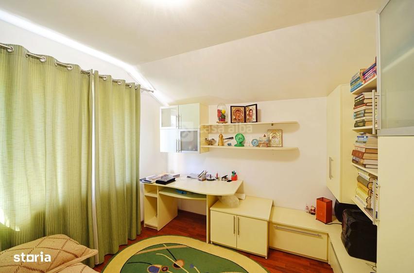 Casă cu 4 camere cu Teren 563 Mp în Bucium