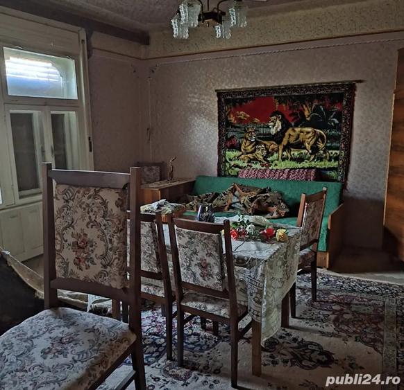 Casă cu 6 camere în Ciuchici