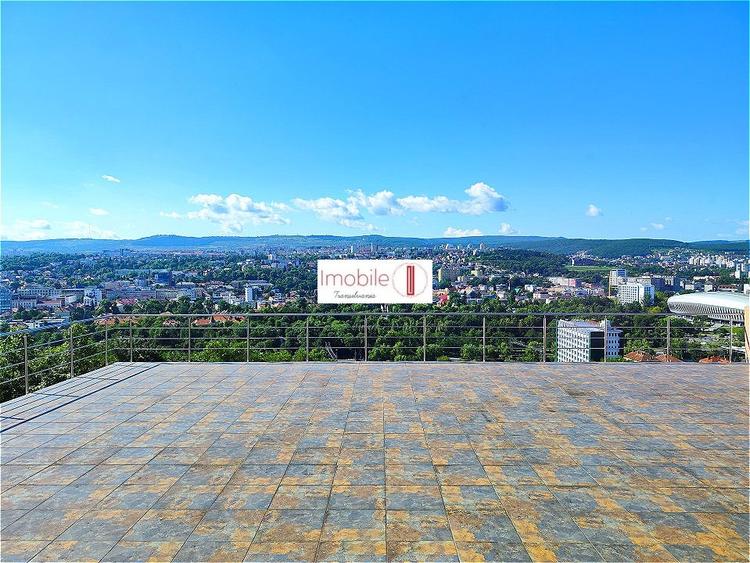 Casă individuală cu 8 camere cu Canalizare în Gruia