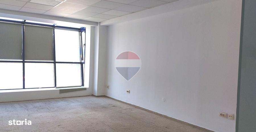 Spațiu comercial, de 160 mp, în Central