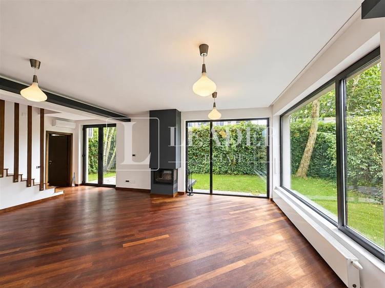 Duplex cu 5 camere cu Teren 400 Mp în Pipera