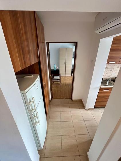 Apartament cu 2 camere decomandat în Berceni