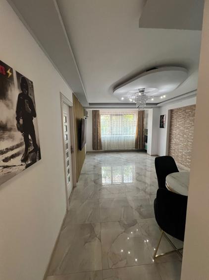 Apartament cu 3 camere decomandat, mobilat în Bucureștii Noi