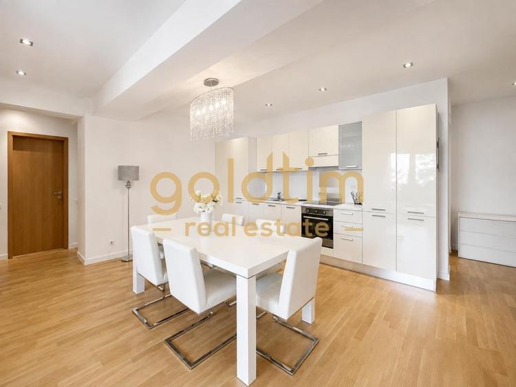Apartament cu 3 camere decomandat, mobilat în Iancu Nicolae