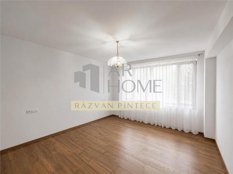 Casă individuală cu 4 camere cu Garaj în Cornu de Jos (Cornu)