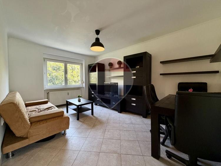 Apartament cu 2 camere de închiriat - zona Central - 1