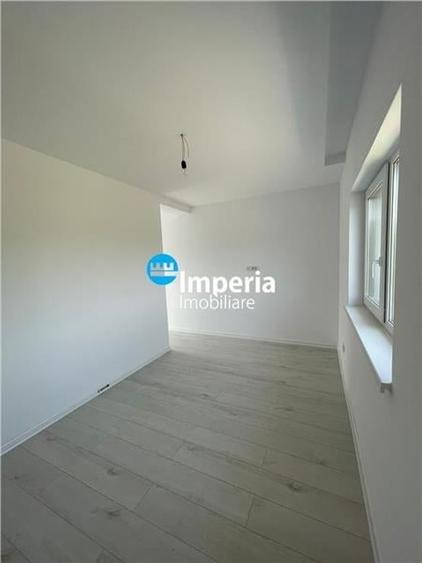 Casă individuală cu 4 camere cu Canalizare în Rediu