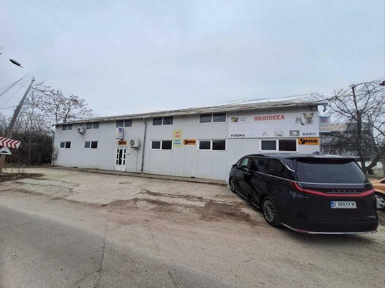 Spațiu comercial, de 800 mp, în Central