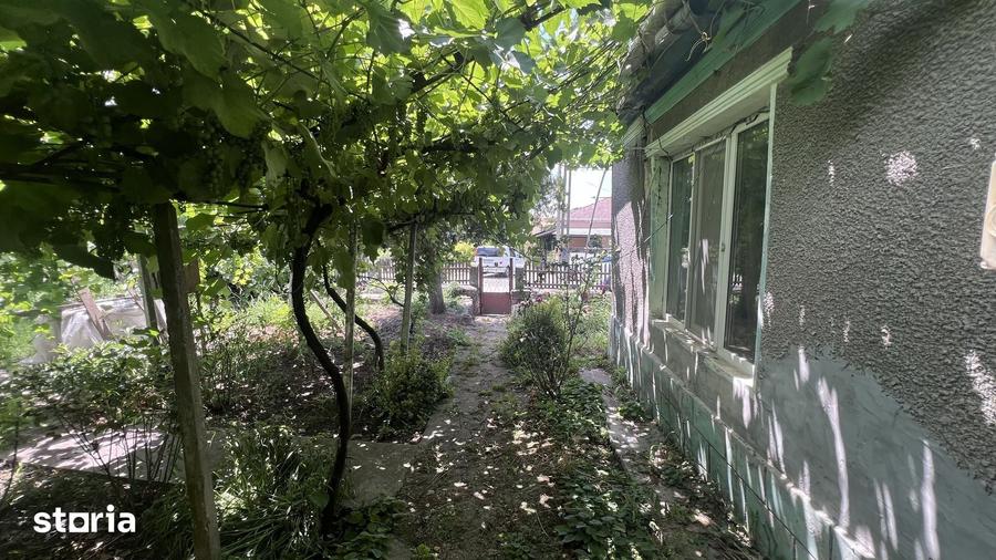 Casă cu 4 camere cu Teren 2921 Mp în Olteni