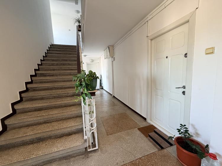 Apartament cu 3 camere decomandat, mobilat în Libertății