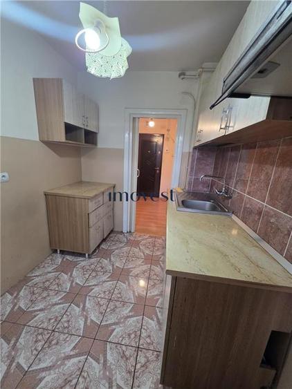 Apartament cu 3 camere decomandat în Cloșca