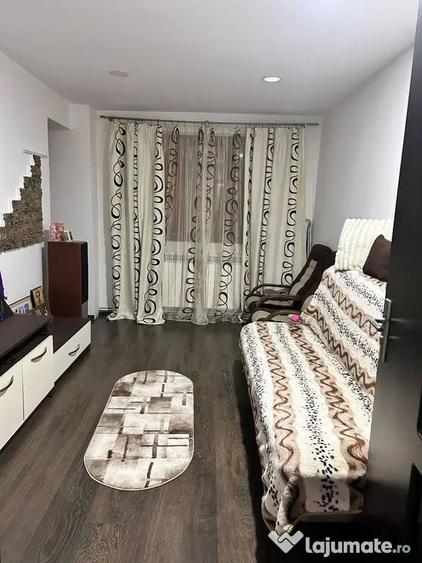 Apartament cu 2 camere decomandat în Micro 13