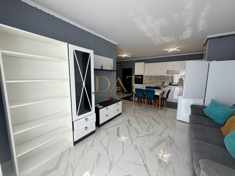 Apartament cu 3 camere semidecomandat, mobilat în Bună Ziua