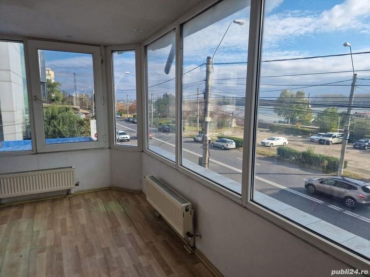 Apartament cu 4 camere decomandat în Port