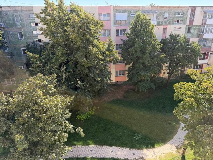 Apartament cu 2 camere decomandat, mobilat în Brazda lui Novac