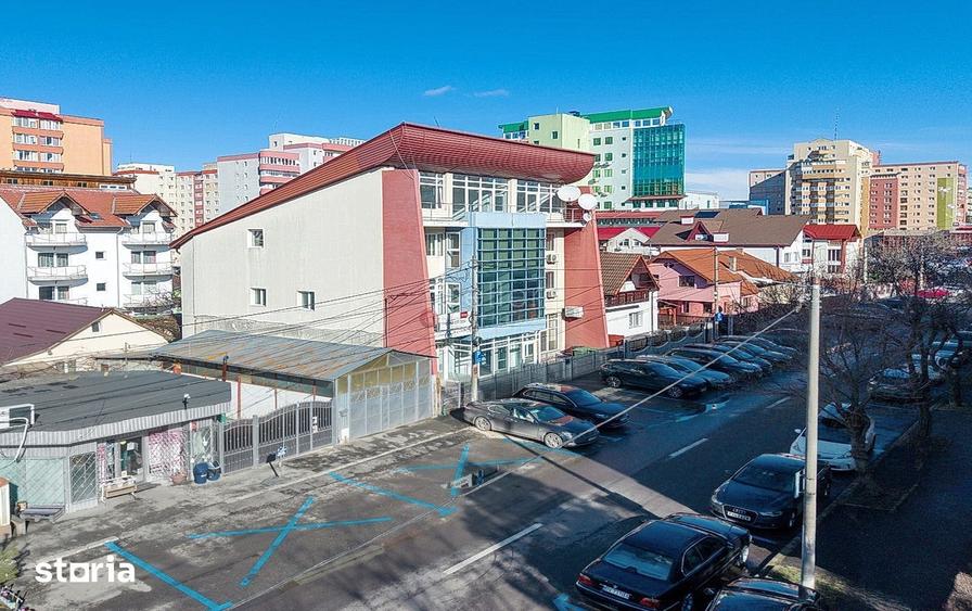 Spațiu comercial, de 790 mp, în Vlahuță