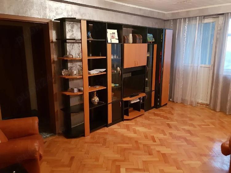 Apartament cu 2 camere semidecomandat în Cazino
