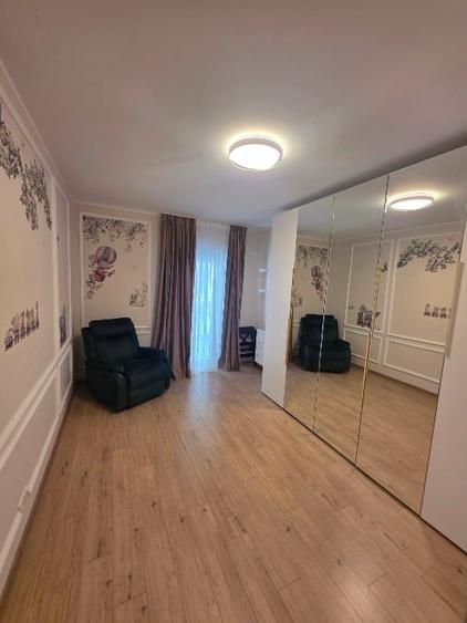 Apartament cu 3 camere în Drumul Taberei