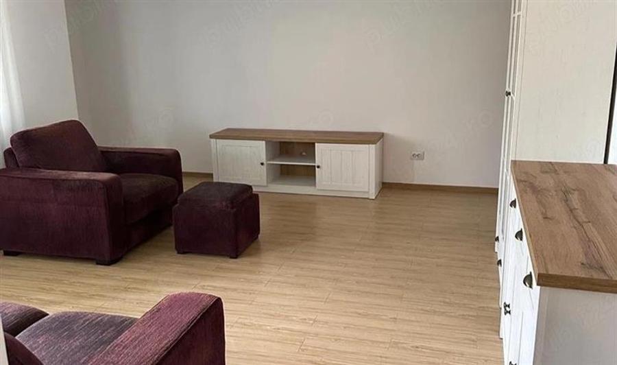 Apartament cu 3 camere semidecomandat în 1 Decembrie 1918