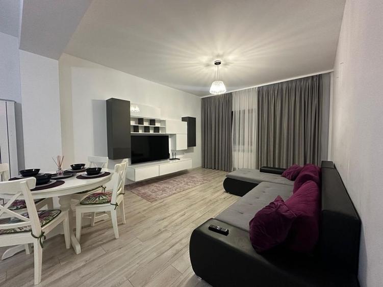 Apartament cu 2 camere decomandat în Universitate