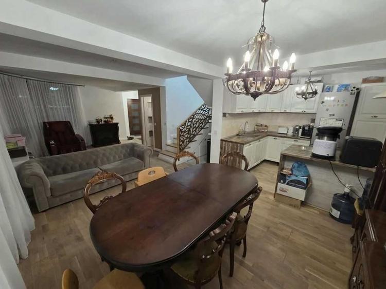 Casă cu 2 camere în Central