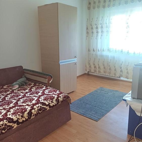 Apartament cu 2 camere decomandat în Exterior Vest