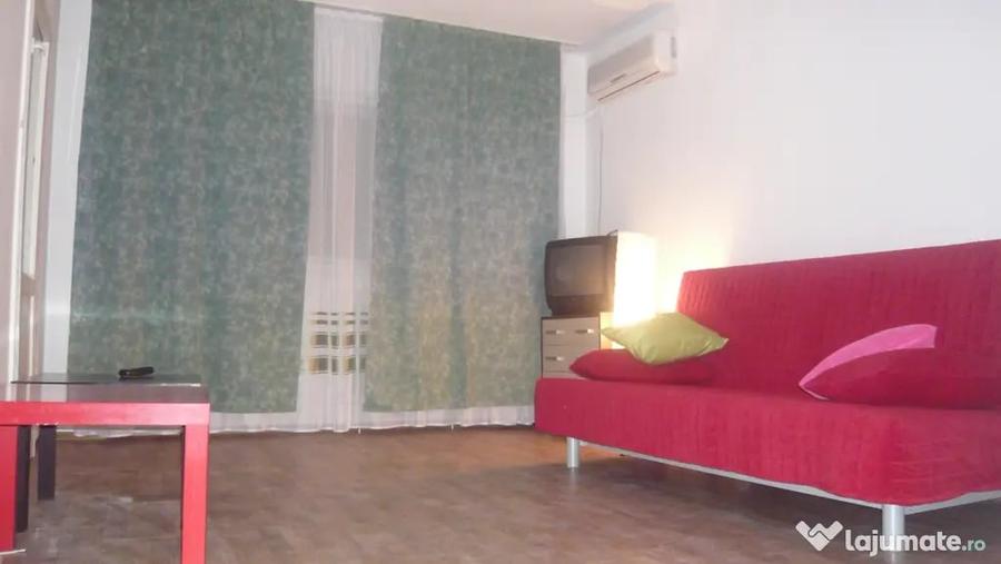 Inchiriere pe termen lung garsoniera renovata in cart. Tineretului - 1