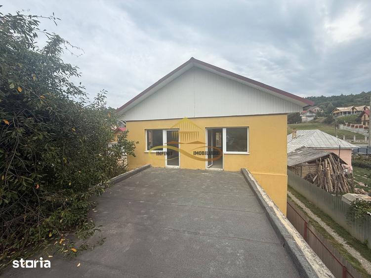 Casă cu 5 camere cu Teren 757 Mp în Mărgineni