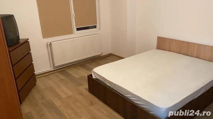Garsonieră decomandată în Central