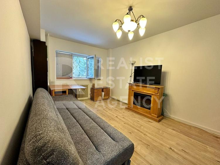 Apartament cu 2 camere decomandat în Vatra Luminoasă