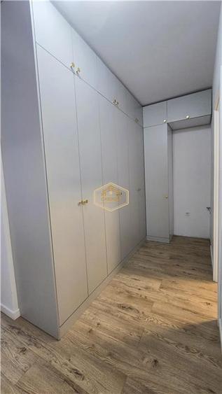 Apartament cu 4 camere decomandat, mobilat în Carpați 2