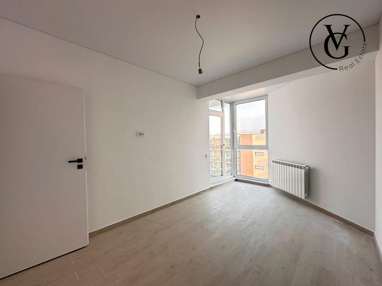Apartament cu 3 camere semidecomandat în Mamaia-Sat
