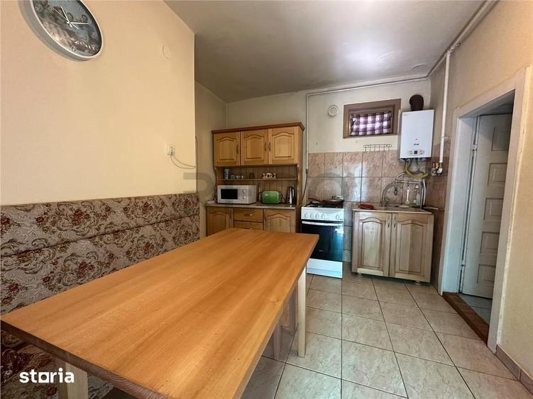 Casă cu 3 camere cu Teren 463 Mp în Central