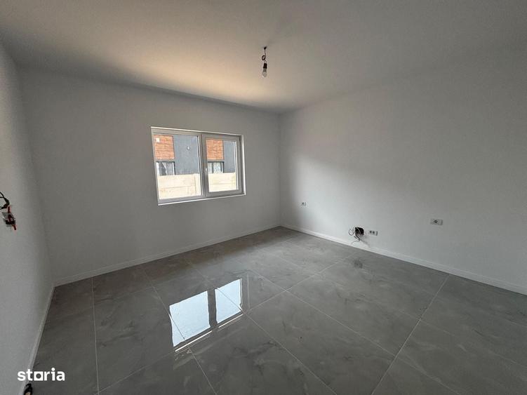 Casă cu 3 camere în Berceni