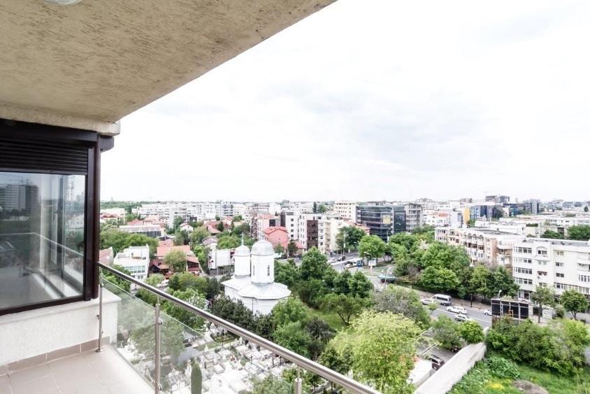 Penthouse cu 5 camere decomandat, mobilat în Aviației