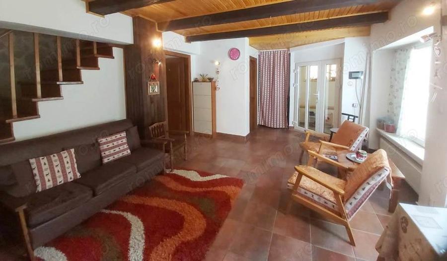 Casă cu 6 camere cu Teren 1905 Mp în Cheia