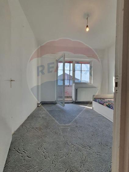 Apartament cu 3 camere de vanzare in zona Vitrometan - 4