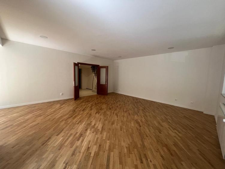 Apartament cu 3 camere decomandat în Herăstrău