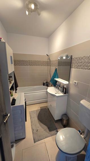 Apartament cu 2 camere decomandat în Dobroești