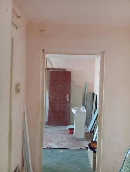 Apartament cu 2 camere decomandat în Micro 15