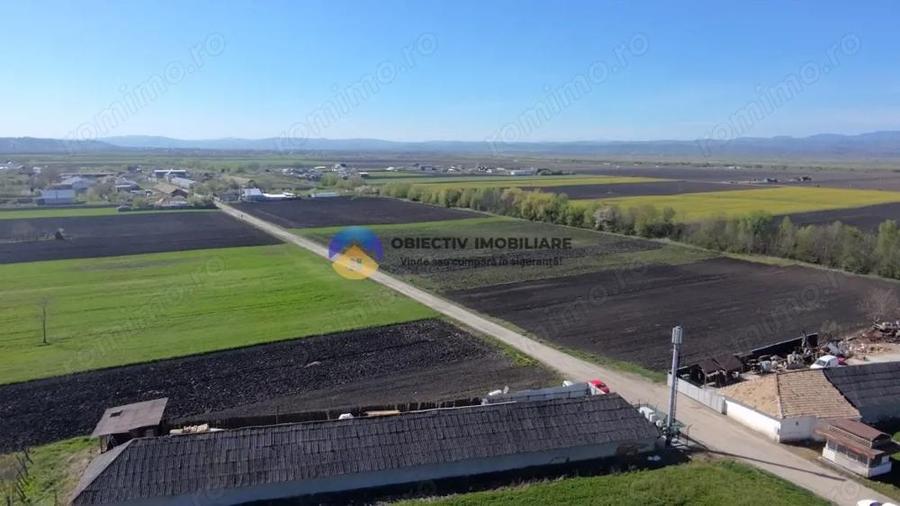 Teren de 2063 mp, în Podoleni