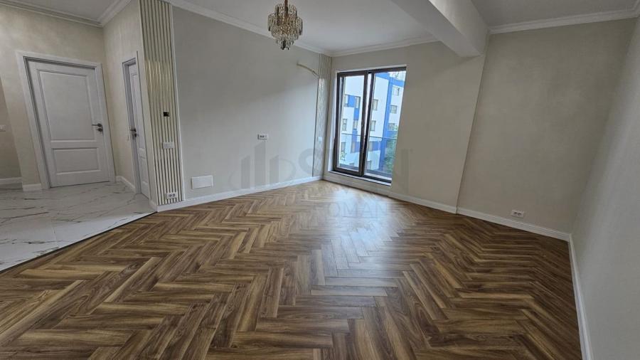 Apartament cu 2 camere decomandat în Aviației