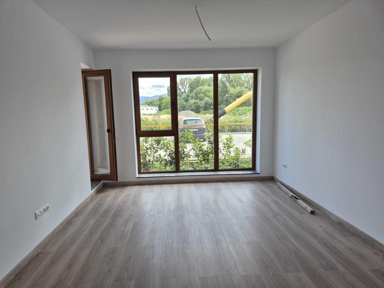Garsonieră decomandată în Centură