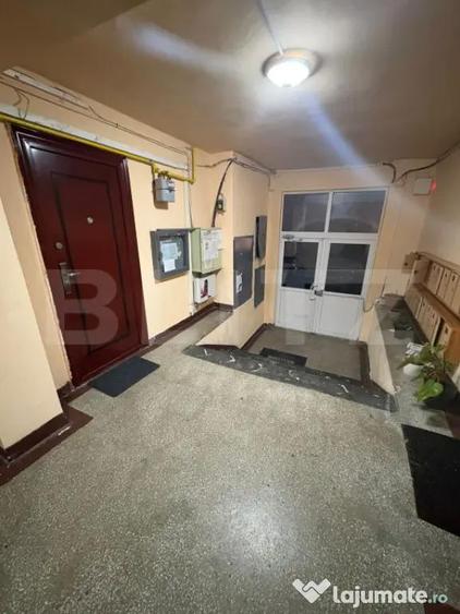 Apartament cu 2 camere semidecomandat, mobilat în Central